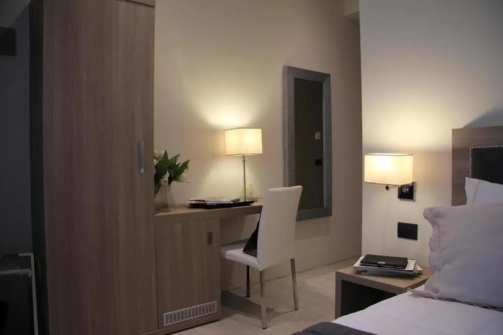 ***  Hotel Zara Milano Italy