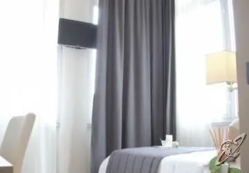***  Hotel Zara Milano Italy
